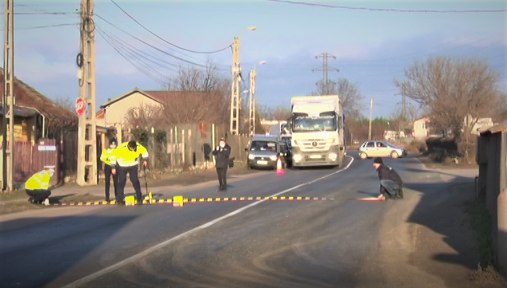 (VIDEO) Bărbat în comă, după ce a fost lovit de un TIR