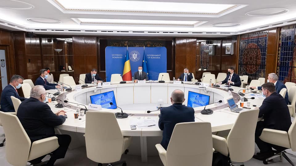 Nicolae Ciucă la AMR. A fost discutată situația facturilor la utilități.