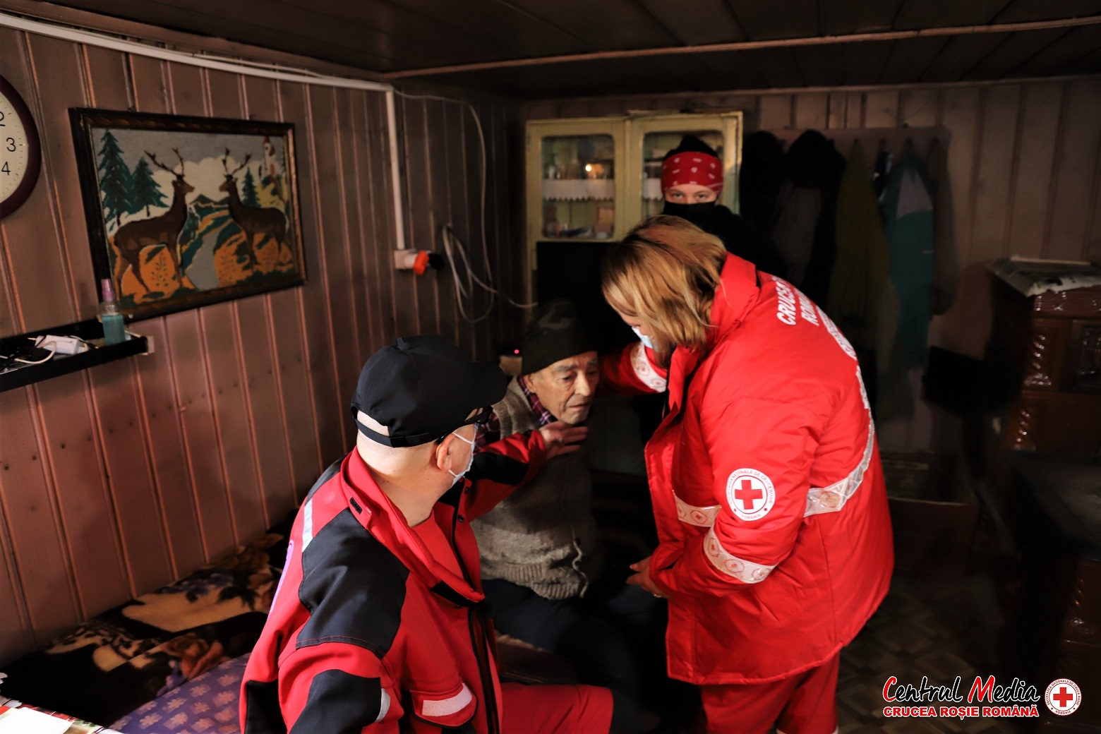 (VIDEO) Caravana de Bine, la Gura Teghii. Campanie derulată de Crucea Roșie