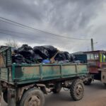 (FOTO) Tone de deșeuri depozitate ilegal, adunate periodic la Rm. Sărat