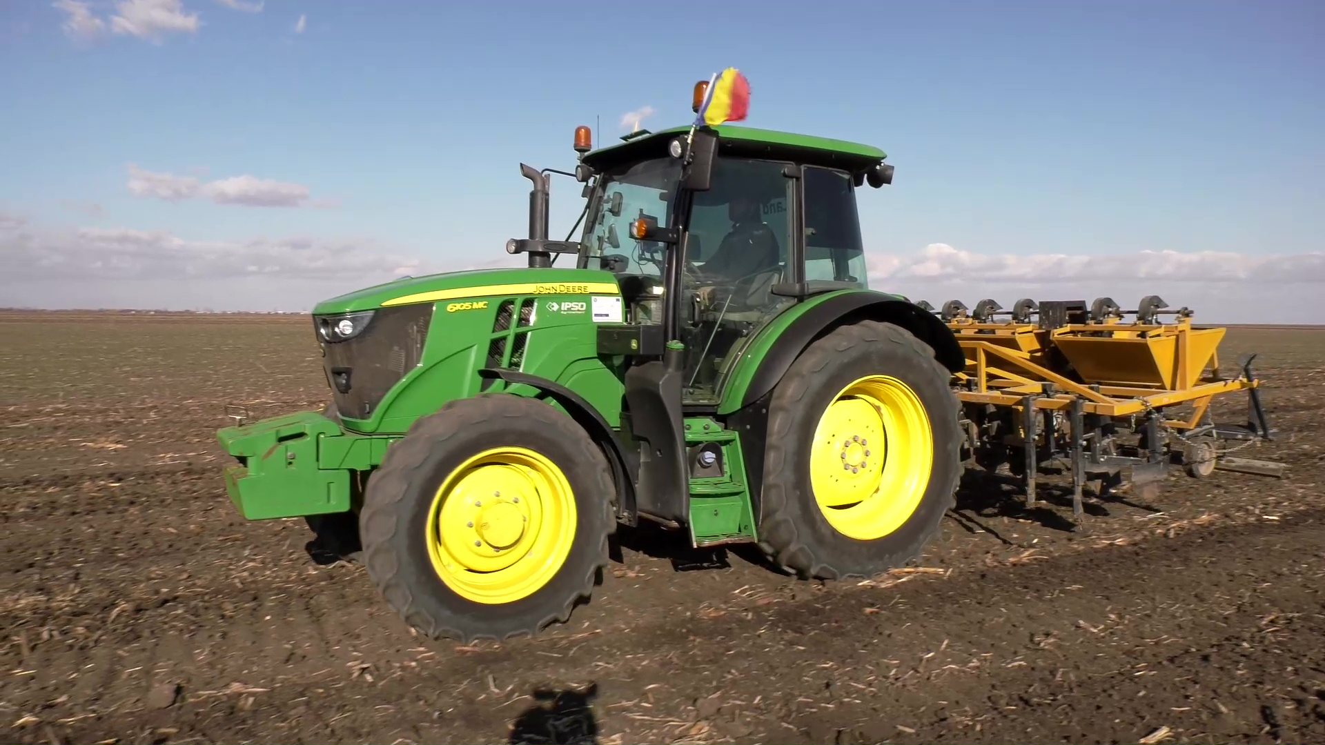 Câștiguri mari pentru tractoriști. Chiar și așa, tinerii sunt greu de convins