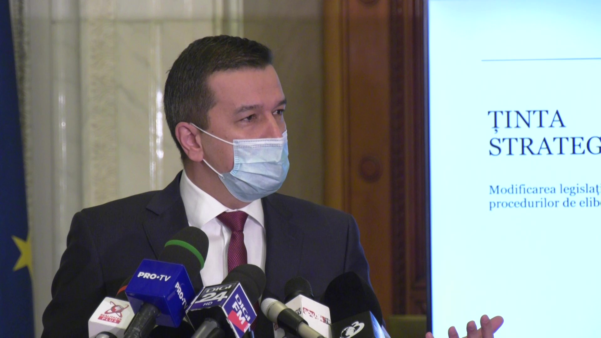 (VIDEO) Ministrul Sorin Grindeanu: Transportul refugiaţilor din zona de conflict este gratuit cu CFR Călători până la graniţă