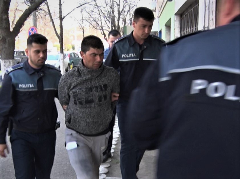 (VIDEO) Fetițe de 9 și 11 ani, violate de unchiul lor