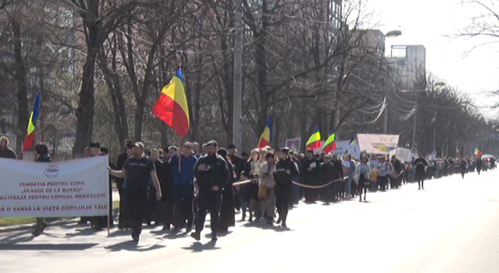 Marș pentru viață. Aproape 1000 de buzoieni au participat la eveniment