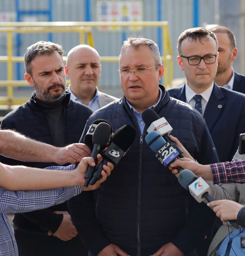 (VIDEO) Primarul Toma, taxat de premierul Ciucă. Motivul: pozele cu Ceaușescu