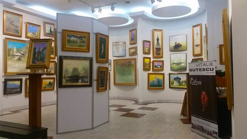 Medalion de artist. Vitalie Butescu expune la Râmnicu Sărat