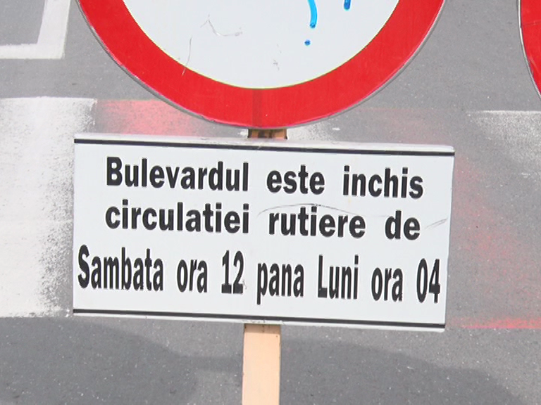 Bălcescu închis. Bulevardul este zonă pietonală de week-end