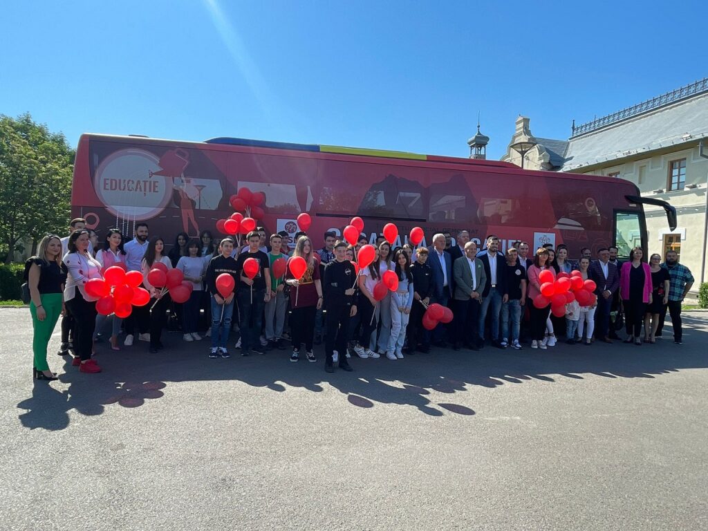Caravana Educației, la Buzău. Proiect TSD, pentru elevi de clasa a VIII-a