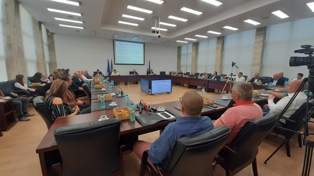 Ședință fulger la Consiliul Județean. Ce proiecte au fost aprobate