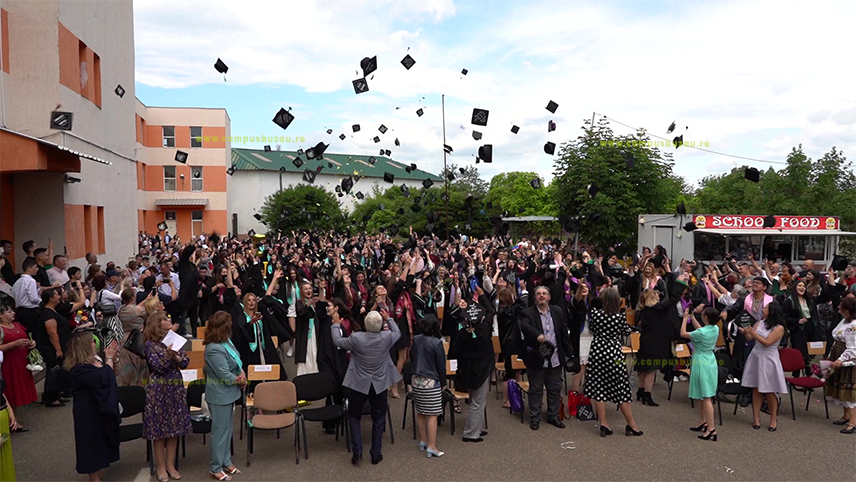 Generația 103. Zi de festivitate la Colegiul „Mihai Eminescu”