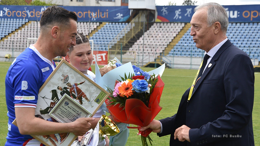 Emoții mari pentru veteranul Ciprian Petre, la meciul de retragere