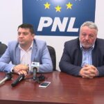 Conferință fără substanță la PNL. Consilierii județeni, salvați de jurnaliști