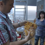 Prețul ambrei. Chihlimbarul confiscat expus la Muzeu poate fi vândut