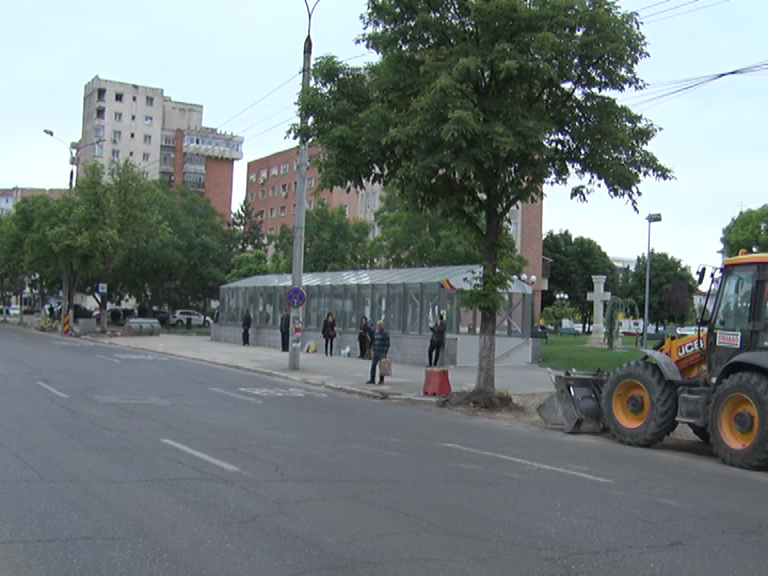 Amplasament provizoriu. Stația de autobuz de la Pasajul Unirii, va fi mutată pe centrul bulevardului