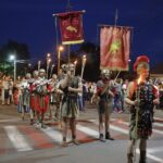 (VIDEO) Parada torțelor, pe străzile Buzăului. Start la Buzău Fest și Zilele Chișinăului