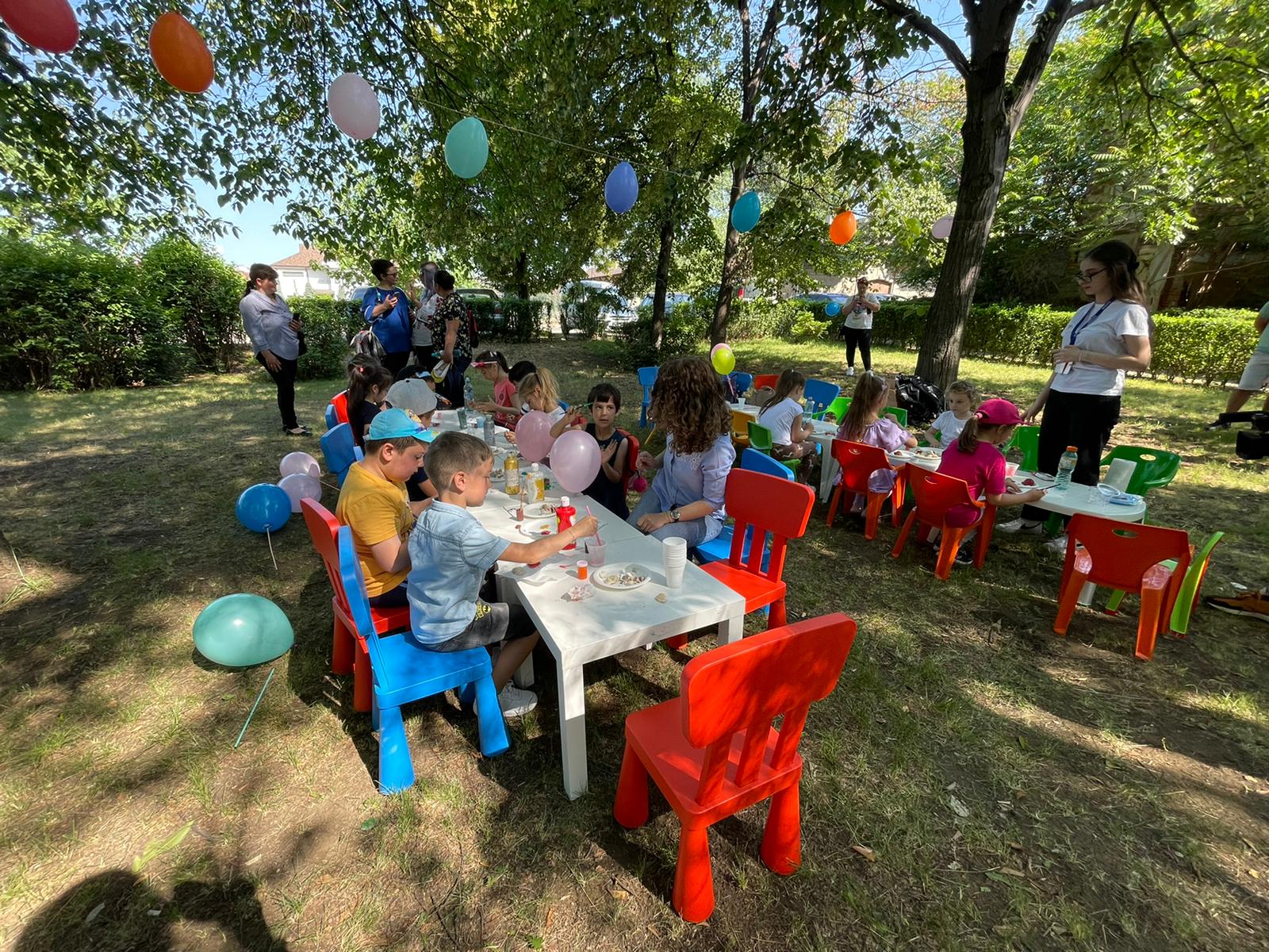 Ziua Copilului, în Parcul Marghiloman. Pictat pe scoici, modelaj, muzică și teatru