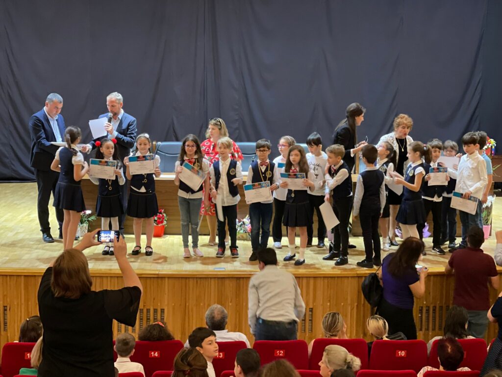 Emoții pentru micii matematicieni. Câștigătorii “Lumina Math” au fost premiați