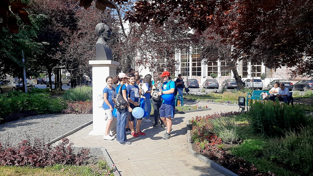 (VIDEO) Micii vânători de comori, prin orașul Buzău