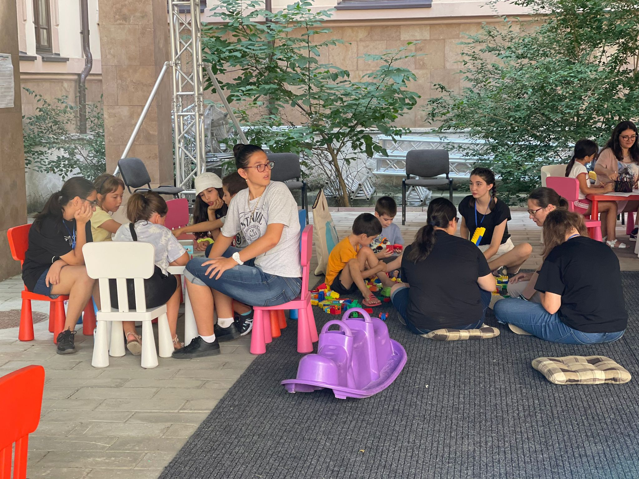 “Ludoteca din grădină” s-a închis astăzi. Sute de copii s-au bucurat de proiect