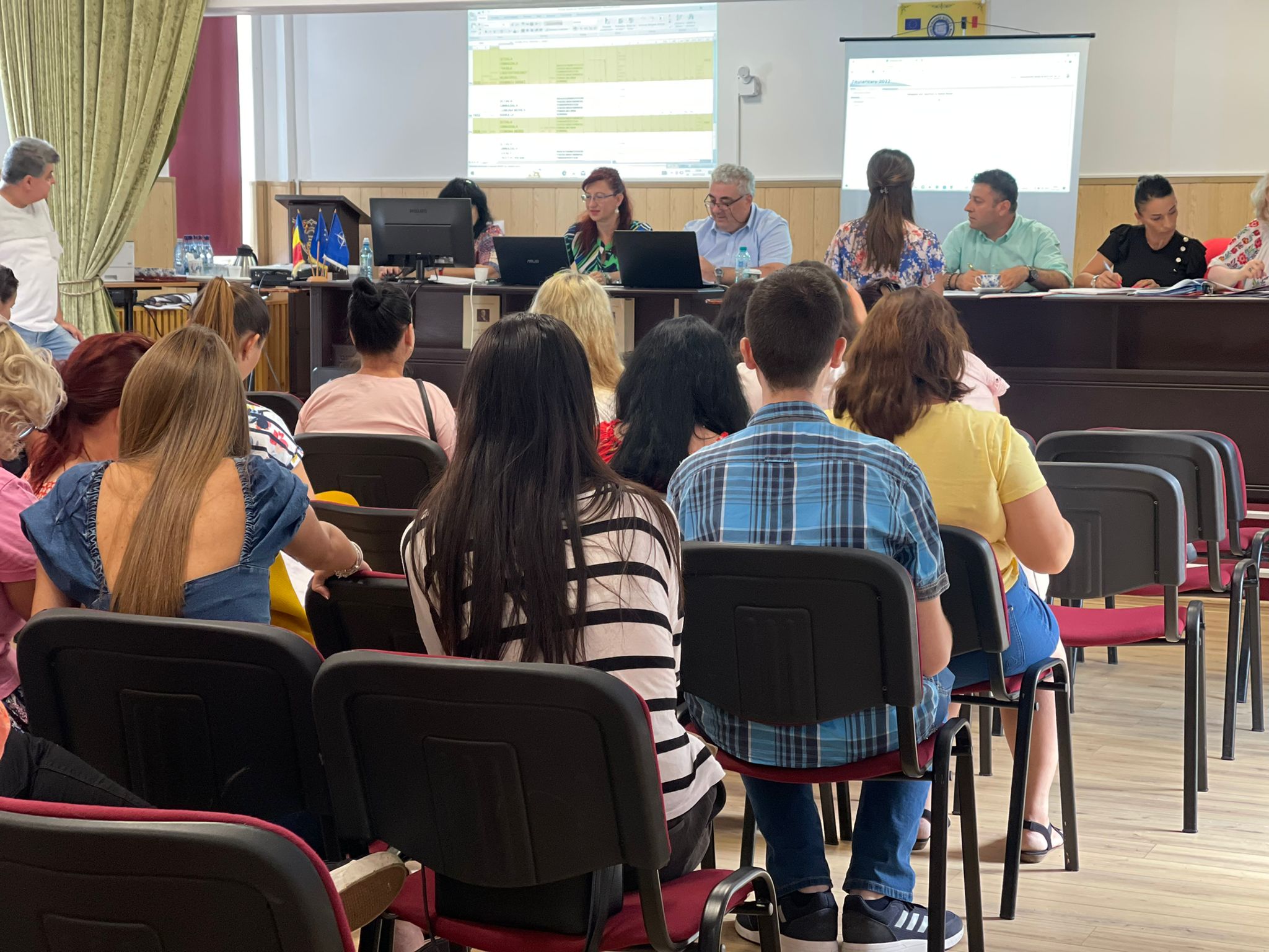 A doua zi de repartiții. Profesori titulari, cu zâmbetul pe buze