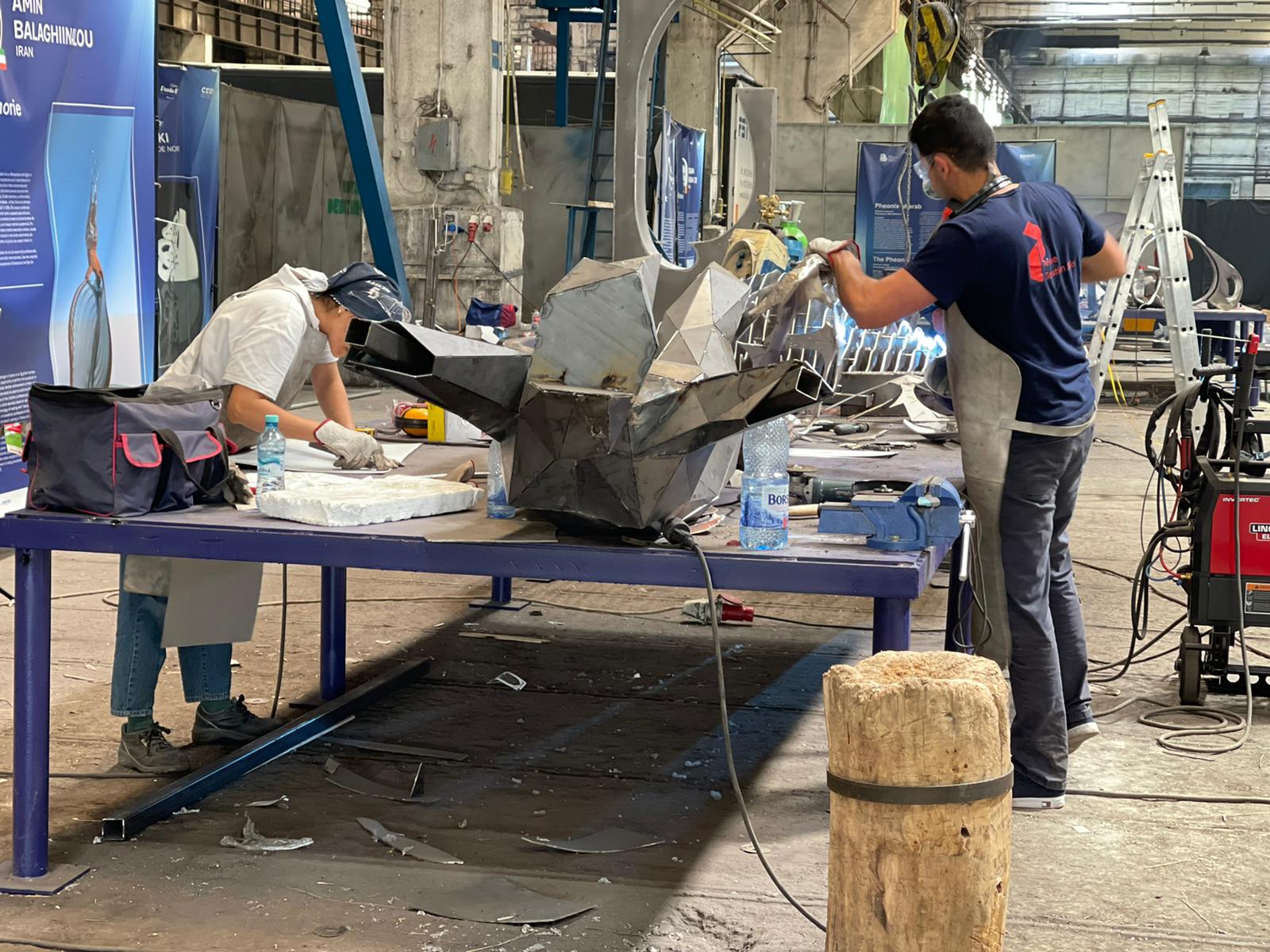 EXCLUSIV. Interviuri cu sculptorii care au realizat lucrări ce vor fi amplasate în Buzău