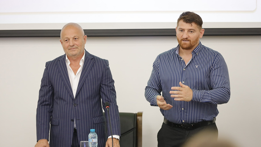Diplomă, pentru Moartea din Carpați. Moroșanu premiat de președintele Consiliului Județean