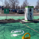Mașini la priză. Buzăul va avea peste 70 de stații electrice de încărcare