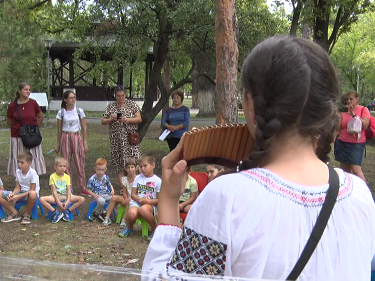Școala din…Parcul Crâng. Copiii recunosc instrumentele muzicale