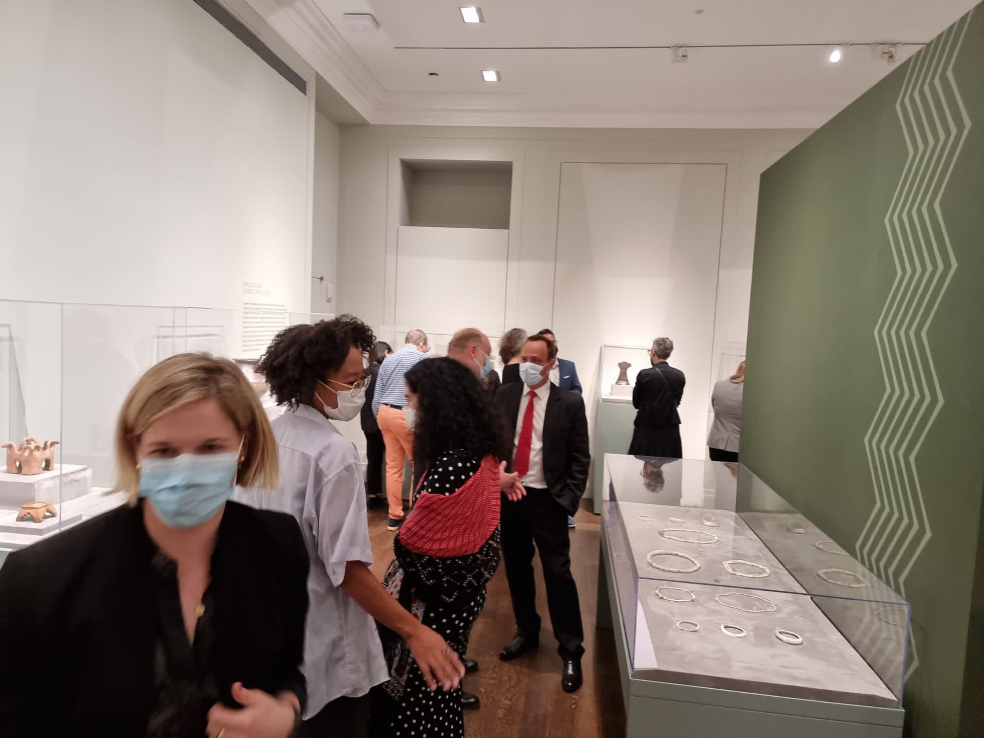 Aventură culturală buzoiană, peste Ocean. Muzeul Județean, partener într-o expoziție newyorkeză