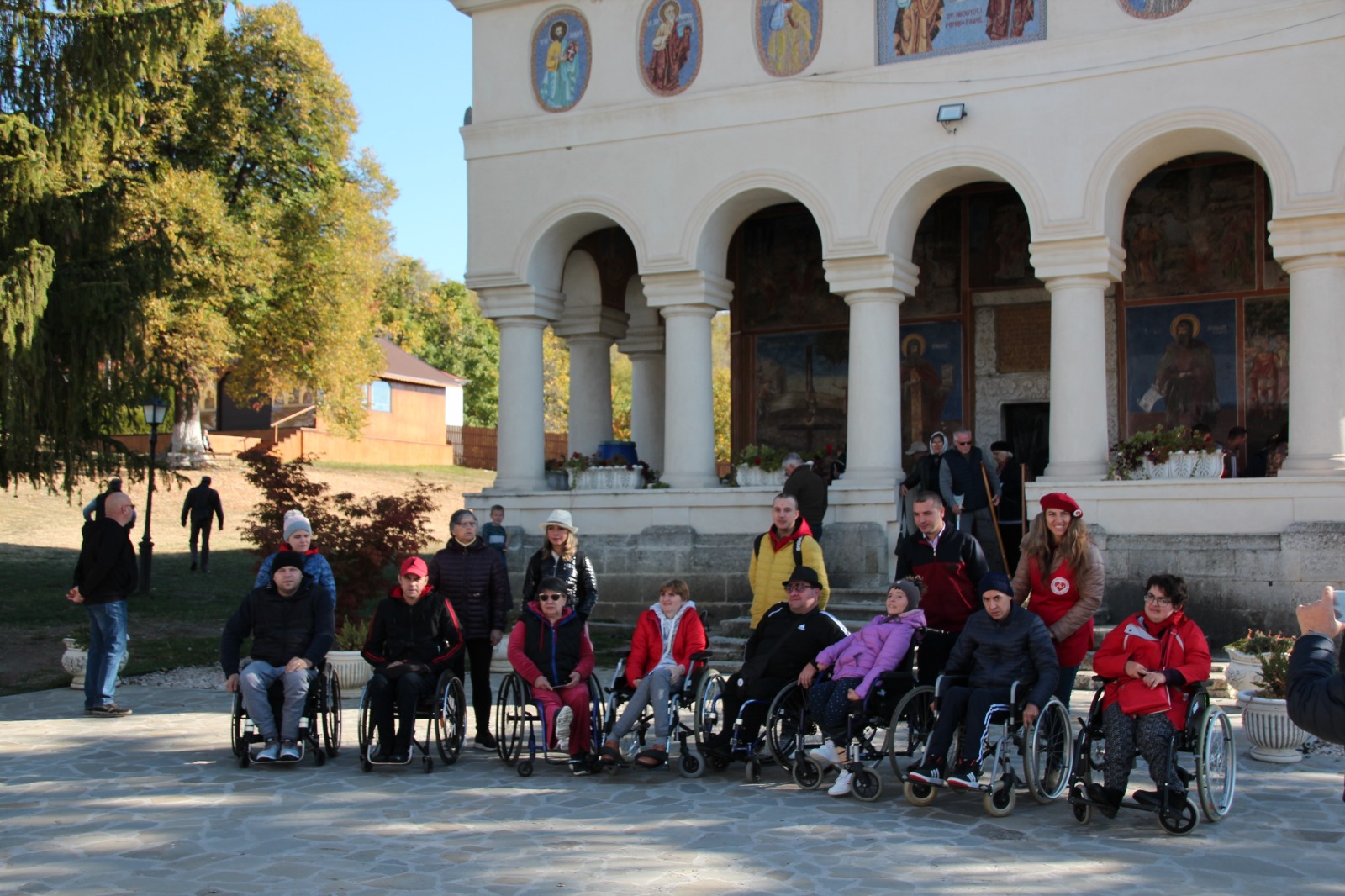 „Căi fără obstacole în natură”. Un proiect de succes, dedicat persoanelor cu dizabilități