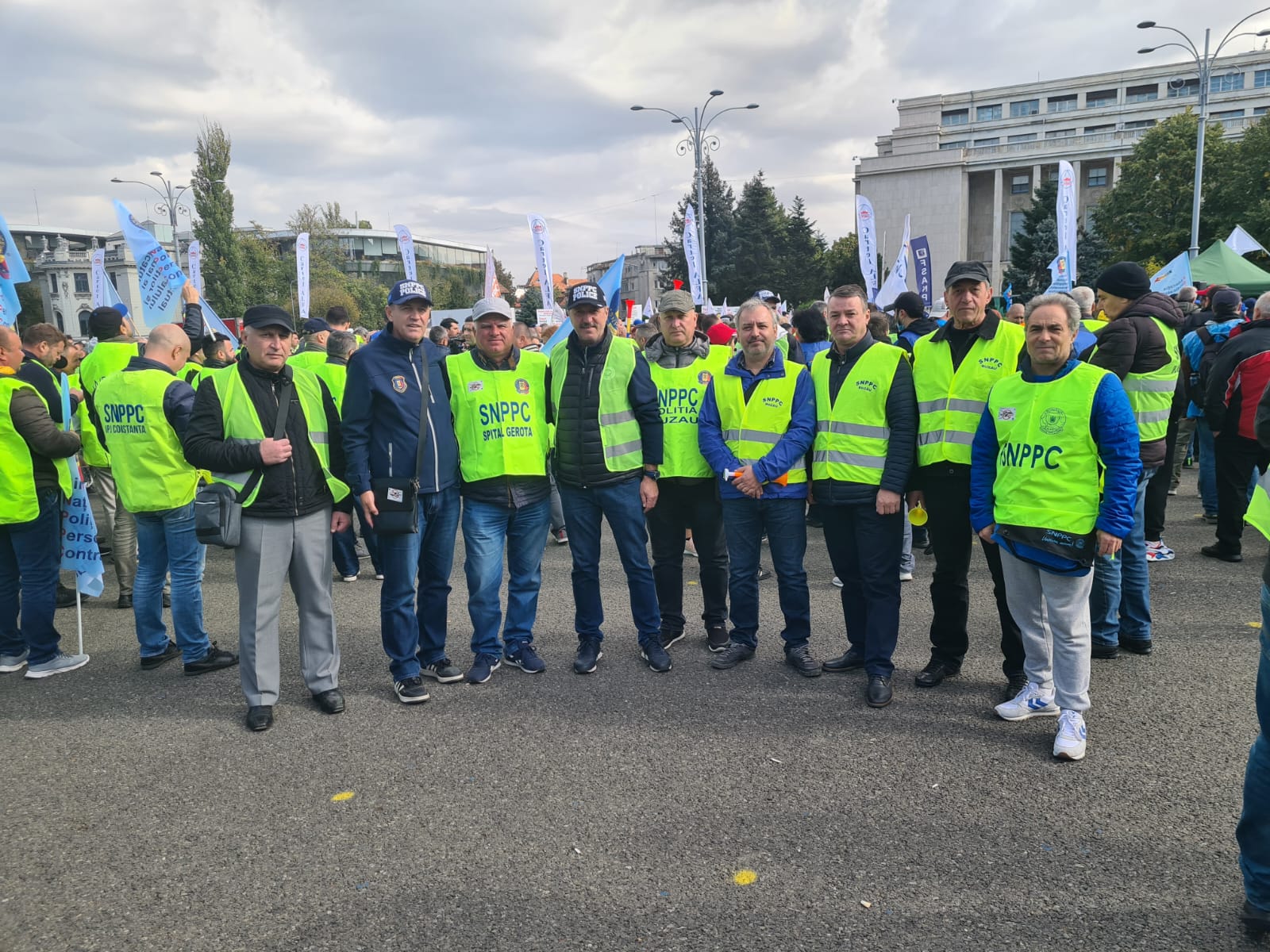 (VIDEO) Sindicaliști buzoieni, la Marșul Anti-Sărăcie din Capitală