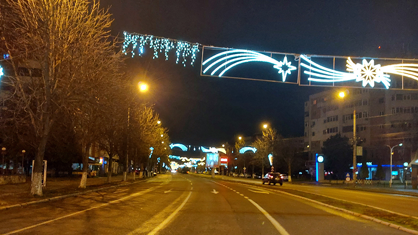 Contestație pentru iluminatul de Sărbători. Cine va cânta de Revelion?