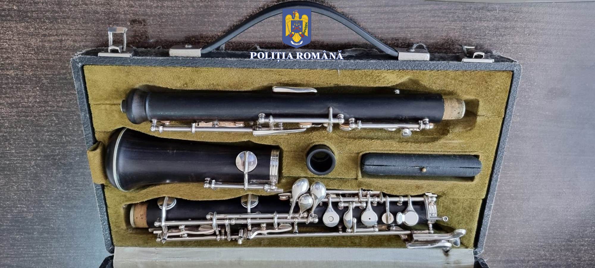 (VIDEO) Oboi de 5.000 de euro, furat din biserică