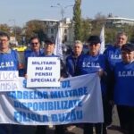 (VIDEO) Protest de Ziua Armatei. Delegație buzoiană, în fața Guvernului