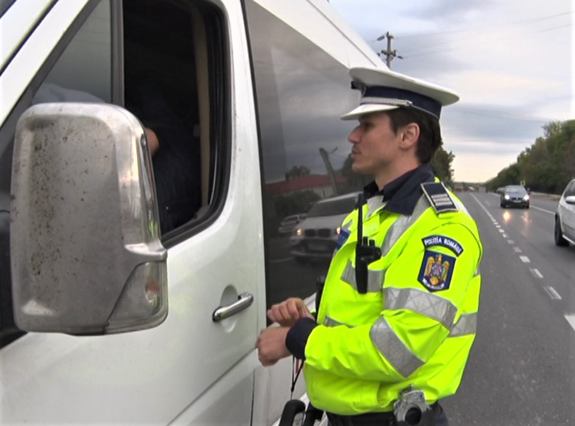 (VIDEO) Încă o razie printre transportatorii de persoane