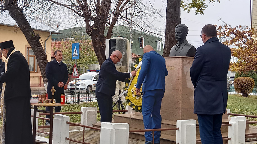 150 de ani de la înființarea Şcolii „Vasile Cristoforeanu”. Au fost dezvelite un bust şi o placă comemorativă