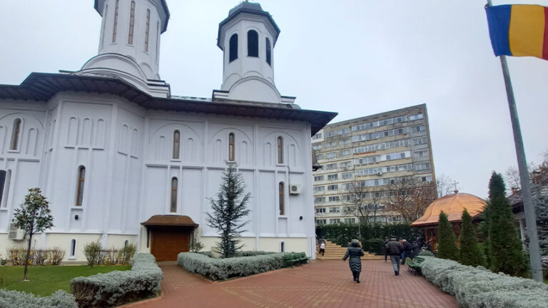 Hramul Bisericii “Sf. Apostol Andrei” din Buzău. A oficiat ÎPS Ciprian, Arhiepiscopul Buzăului și Vrancei