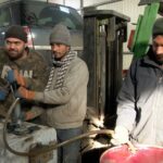 Atelier auto cu mecanici indieni. Tot mai mulți asiatici vin la muncă în Buzău