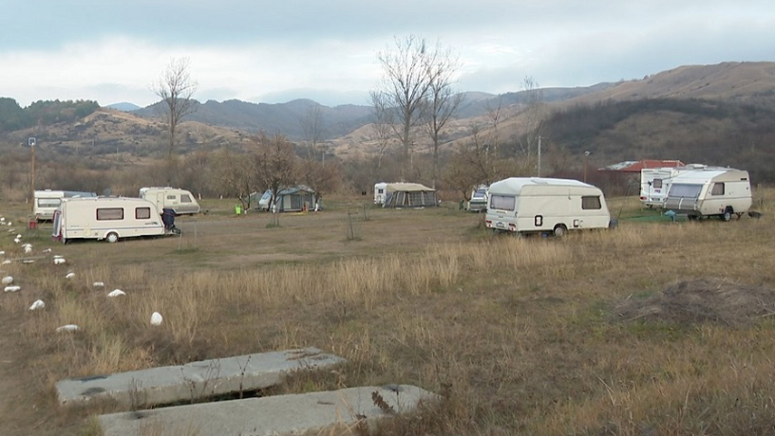 Cu rulota, la Vulcani. Un nou mod de relaxare în natură