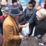 Cadouri pentru vârstnici. Surpriză din partea C.J. Buzău, în preajma Crăciunului
