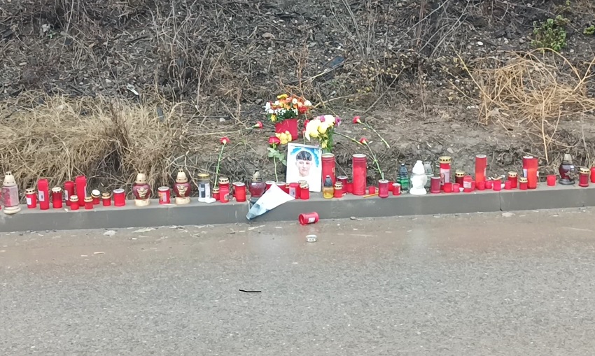 Revoltător! Tronson uitat de autorități. Accident mortal, pe un drum fără trotuar