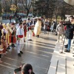 Colindători la Consiliul Județean. Vestitorii au primit cadouri