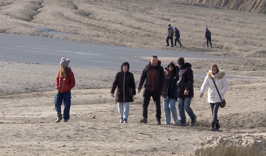 Plimbare la vulcani, a doua zi de Crăciun. Sute de turiști au vizitat obiectivul turistic