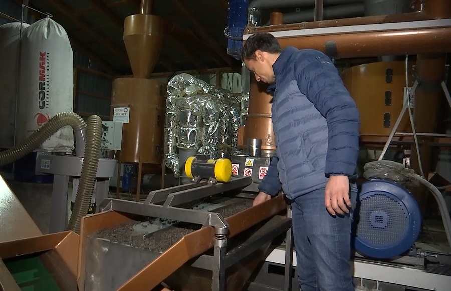 Peleți din coji de floarea soarelui. Afacerea de succes a unui buzoian