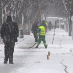 Prima ninsoare, primele probleme. Primăria ia măsuri