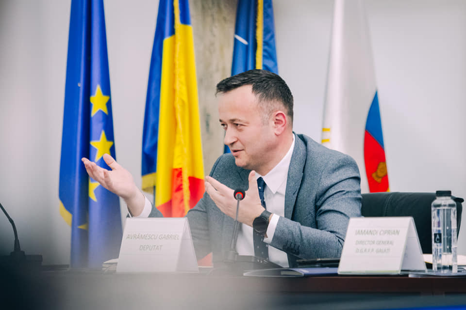 Deputatul Avrămescu, inițiativă pentru reducerea timpului de așteptare la call center