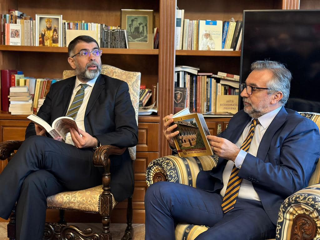 Ministrul Romașcanu, la bibliotecă, de Ziua Națională a Lecturii, alături de vicepreședintele Senatului
