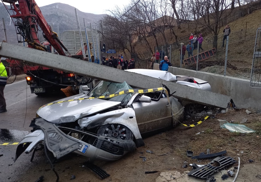 Tragedie înfiorătoare! Adolescentă din Siriu, decedată într-un accident rutier