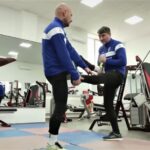 Antrenorul Mihalcea, la sală. La 46 de ani, tehnicianul își menține condiția fizică