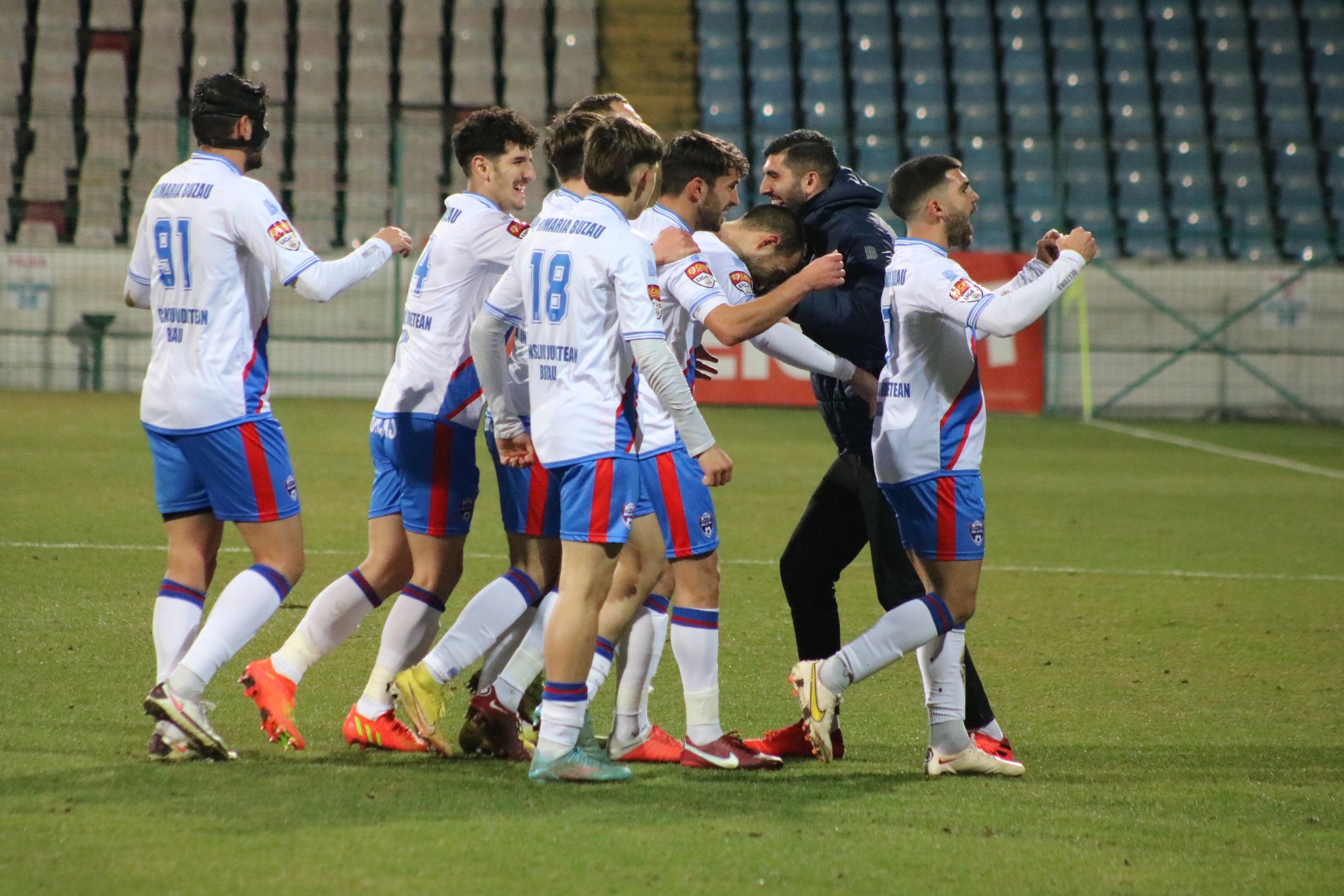 (UPDATE) Antrenorul Mihalcea: ,,Urmărim locul 2 de promovare”. Primul meci din play-off, în deplasare, cu Dinamo